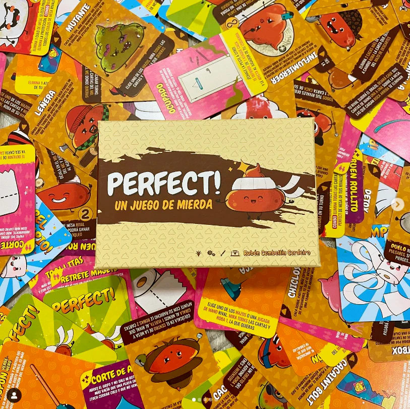 Cartas Perfect! esparcidas